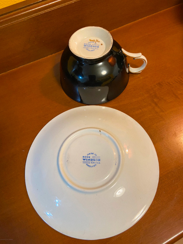 Vintage Black Windsor China Tea Cup & Saucer England in Arts & Collectibles in Oshawa / Durham Region - Image 4