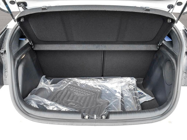 Hyundai  Veloster Trunk Tonneau Cover in Boat Parts, Trailers & Accessories in Kitchener / Waterloo