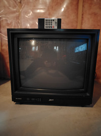 VHS VCR DVD 20 INCH TV COMPLETE