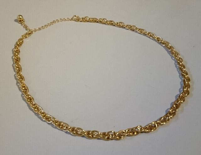 Fashion Gold Tone 19" Necklace in Other in Oshawa / Durham Region