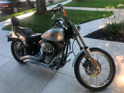 2005 Harley Davidson second owner runs great, sounds better, Vance Hines pipes, solo and easy attach...