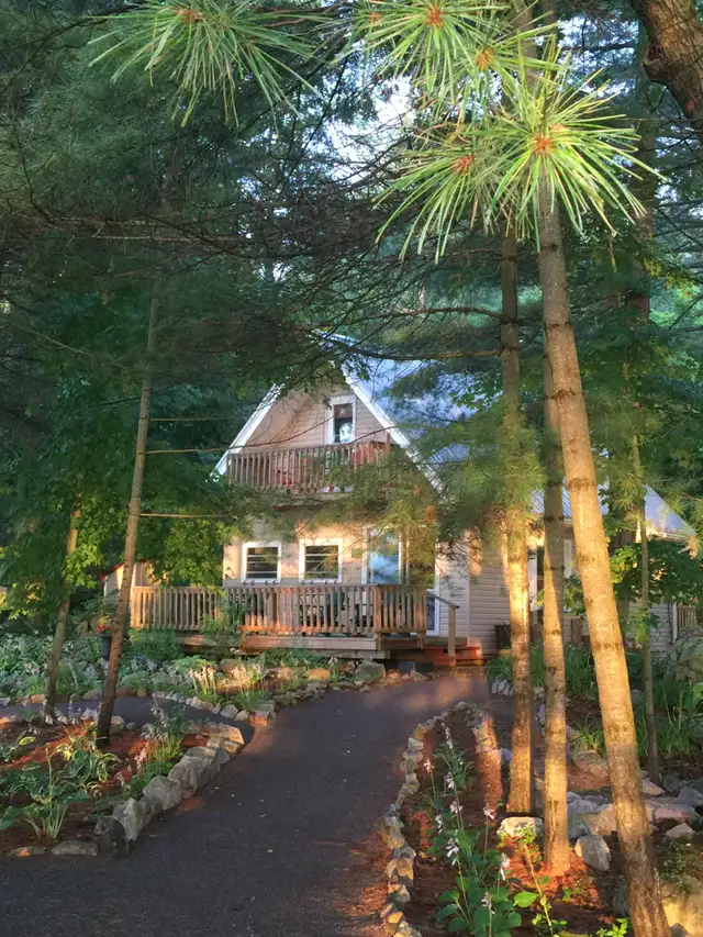 Three Bedroom Cottage, 45 minutes north of Kingston in Ontario in Canada - Image 3