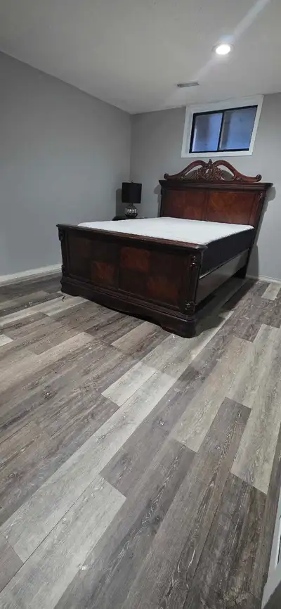 Basement room available with laundry and wifi included. Shared basement with full washroom and kitch...