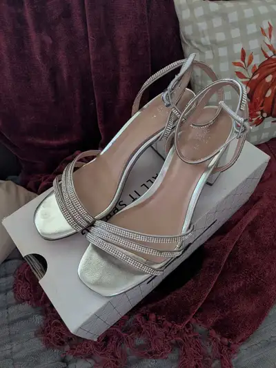 7.5 Elegant Sandles , View more