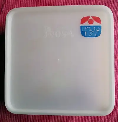 14 FRIG-O-SEAL CONTAINERS / RÉCIPIENT 5" x 5" x 1.75", View more