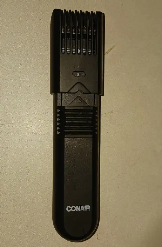 Conair modèle: HT-160, 1,5 VDC. Tondeuse sans fil pour le visage in Other in Laval / North Shore - Image 4