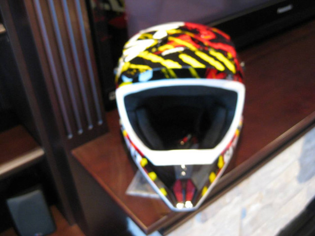 Scott 250 Brigade Red/Blk Motocross ATV Helmet New Adult Size M in Motorcycle Parts & Accessories in Kitchener / Waterloo - Image 2