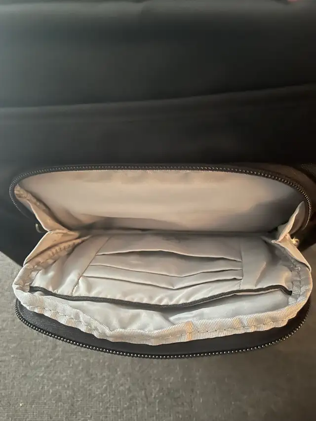 Sac convertible de voyage in Bags & Luggage in Longueuil / South Shore - Image 7