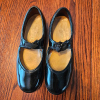 Girl's Size 11 Black Patent Tap Shoes