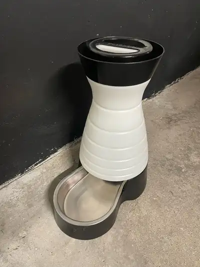 Large Petsafe Gravity Water Bowl, View more