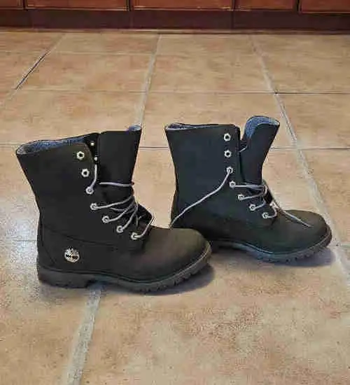 Brand new Timberland women's boots in Women's - Shoes in Oakville / Halton Region - Image 2