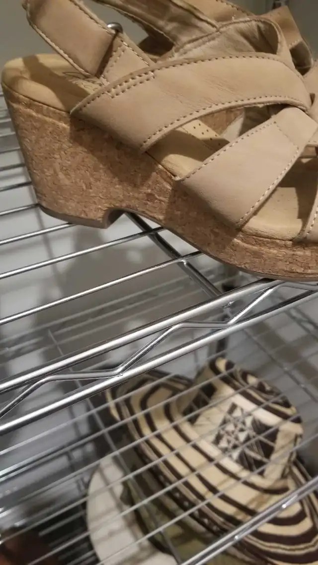 Clark's women sandals in Women's - Shoes in Kawartha Lakes - Image 4