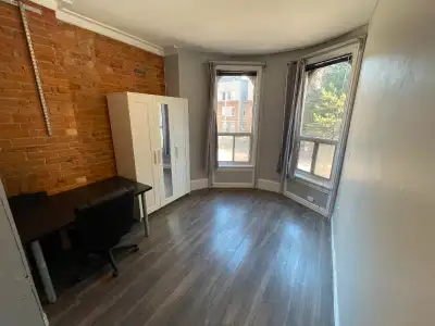 Single rooms for rent in shared student apartments, classic Victorian style house in the heart of do...