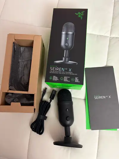 Razer Seiren V2 X microphone , View more