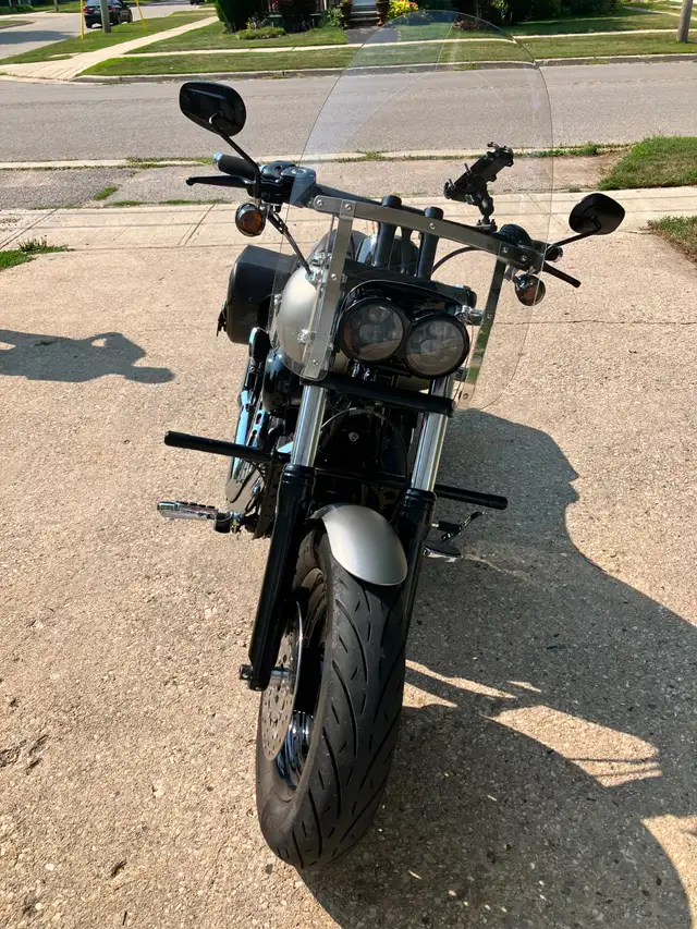 2009 Harley Davidson Dyna Fat Bob in Street, Cruisers & Choppers in Oshawa / Durham Region - Image 6