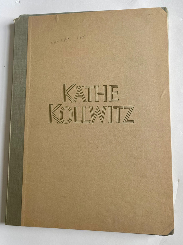 Art Folio Kathe Kollwitz First Edition 1948 in Arts & Collectibles in Guelph