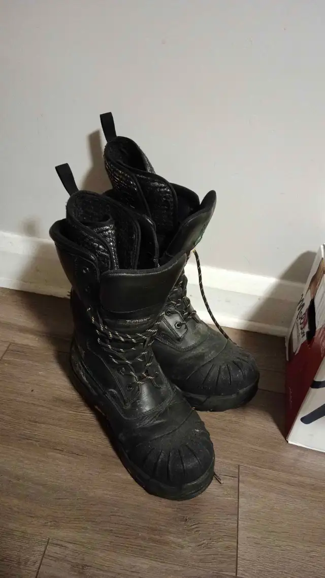 Winter Work Boots in Men's Shoes in Kitchener / Waterloo - Image 2