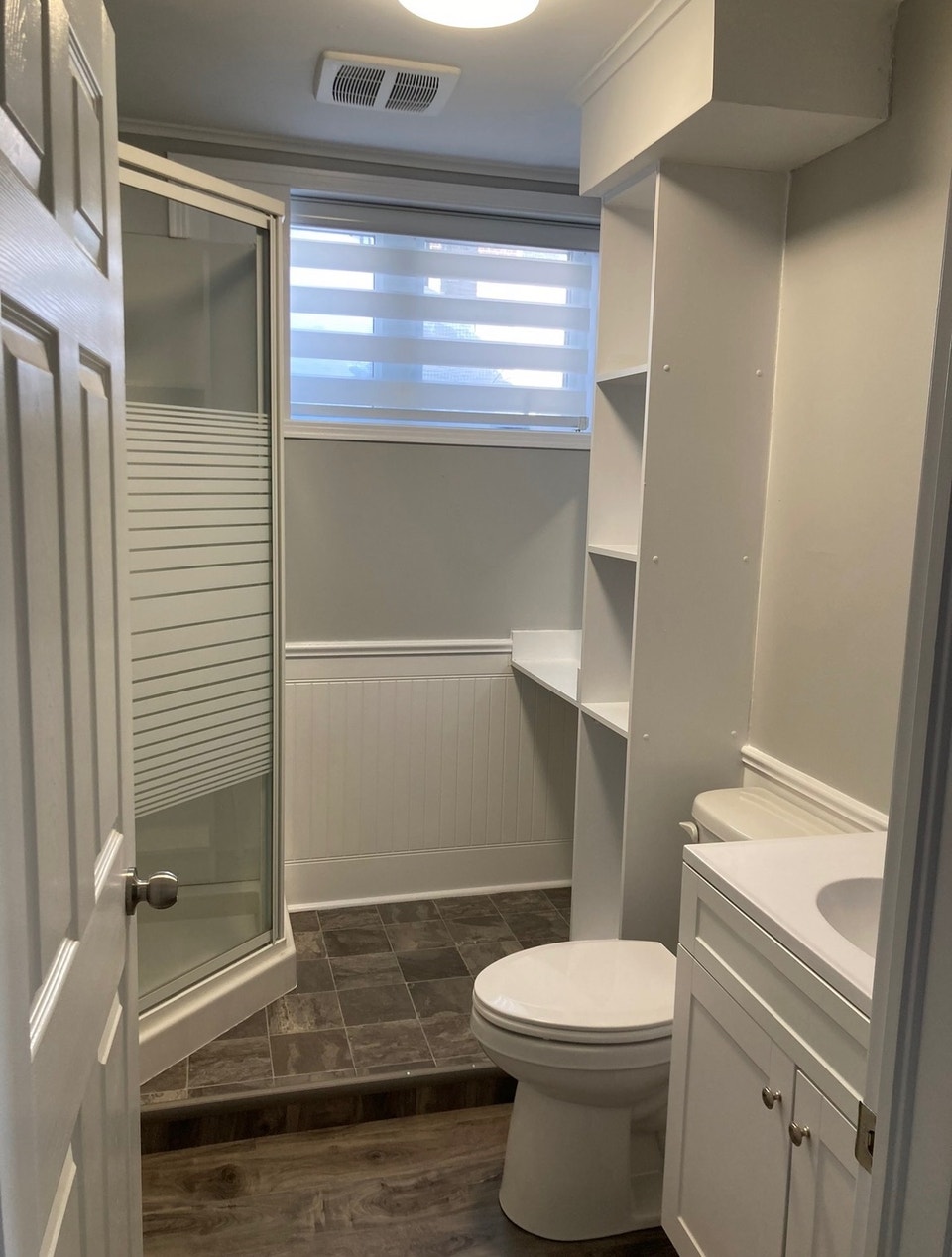 2-Bedroom Basement Apartment – $1,600 Heat & Light Included 5