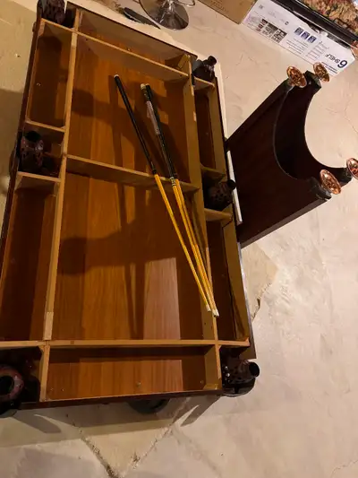 Good condition, wood pool table,come to pick up.