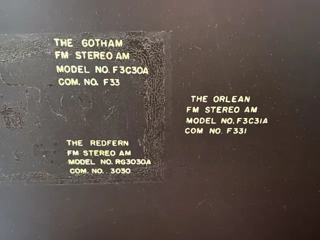 Antique Philips Stereo in Stereo Systems & Home Theatre in Markham / York Region - Image 5