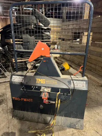 Key Features: • 8,800 lb skidding capacity • 540 RPM PTO driven • Category 1, 3-point hitch compatib...
