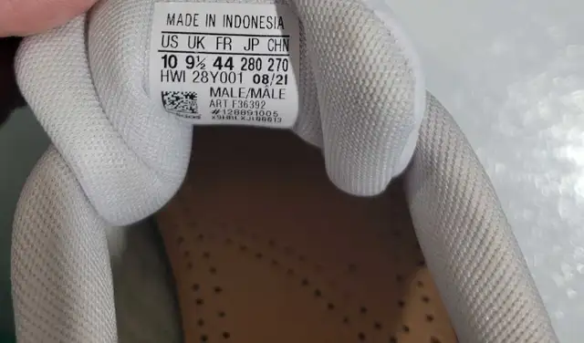 Men's Adidas Grand Court Sneakers size 10 (VAUGHAN) in Men's Shoes in Mississauga / Peel Region - Image 6