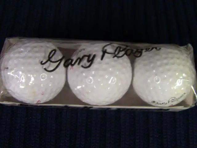 Nine Golf Balls - 10 pics in Arts & Collectibles in Ottawa - Image 5