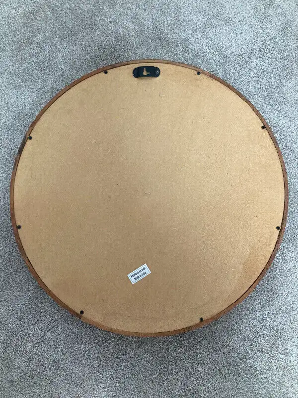 Round Wood Mirror in Home Décor & Accents in St. Albert - Image 3