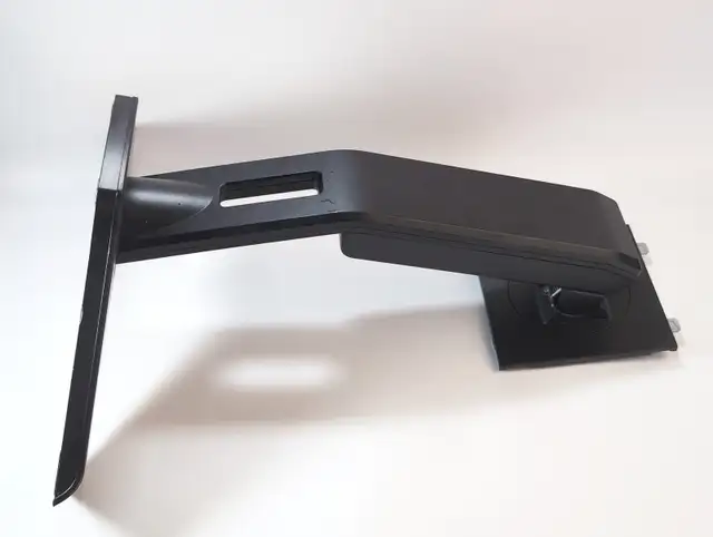 Genuine Black Dell 19"17" LCD Monitor Y-Base Stand Swivel Rotate in Monitors in City of Toronto - Image 6