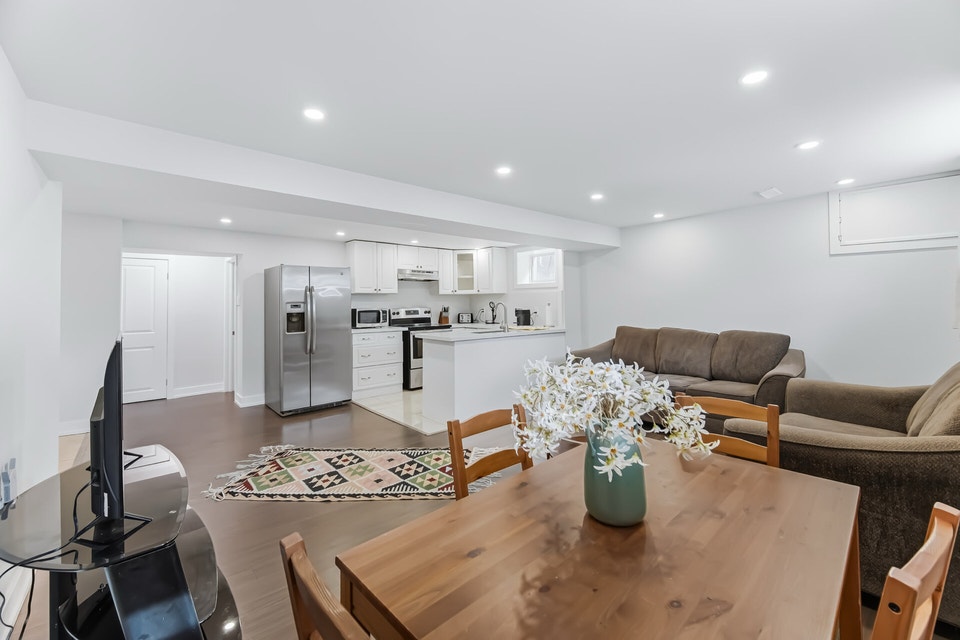 Furnished 1 bedroom basement for rent 3