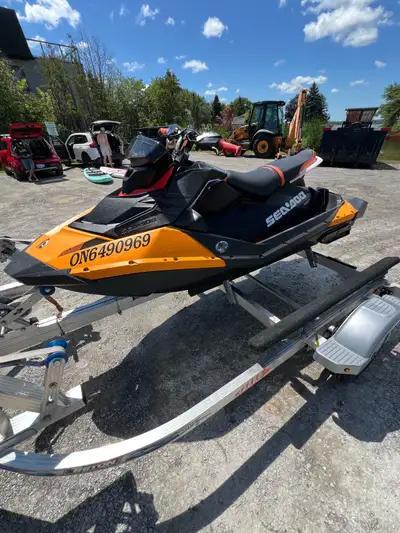 Fully optioned out seadoo trixx 3 up - left and right side rear view mirror - BRP speaker + upgraded...