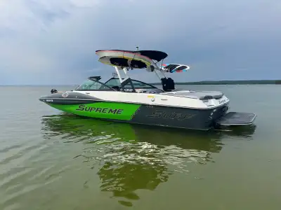 2016 Supreme S211 Surf Series – $84,900 Selling our 2016 Supreme S211 Surf Series, a clean, well-mai...