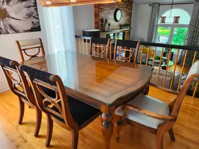 Mobilier de cuisine en bois massif 6 places, View more