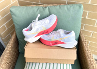 Nike ZoomX Vaporfly 3, White/Coral, US 10 Men