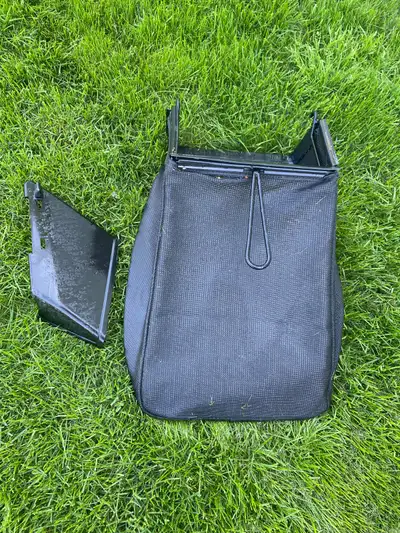 Sac à gazon + déflecteur de tondeuse Brute no 7800806, View more