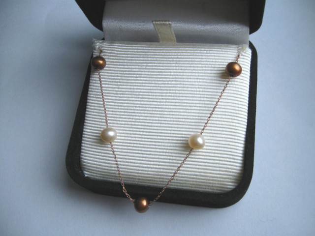 14k Rose Gold Freshwater Pearl Strand Necklace 16.5 Inch in Jewellery & Watches in Truro - Image 2