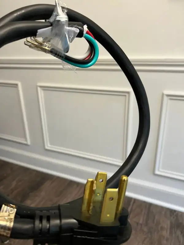 CCI 30 AMP 4-Prong Wire Dryer Power Cord with 4 Eyelet Terminals in General Electronics in Markham / York Region - Image 3