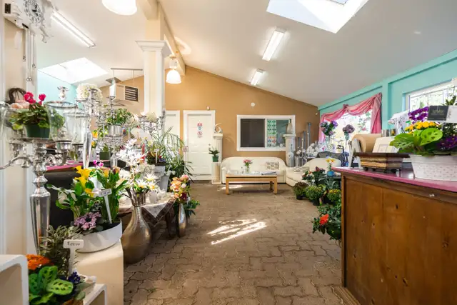 Business for Sale - Flower Shop in Commercial & Office Space for Sale in Delta/Surrey/Langley - Image 4
