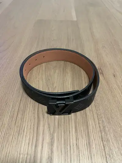 Brand new lv belt 115cm No box no bag