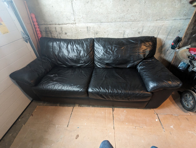 Black Leather Sofa in Couches & Futons in Victoria - Image 2