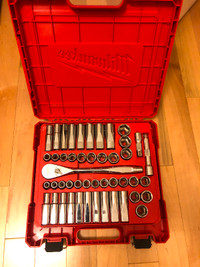 Milwaukee Tool 1/2” Drive SAE/METRIC Ratchet And Socket Set.