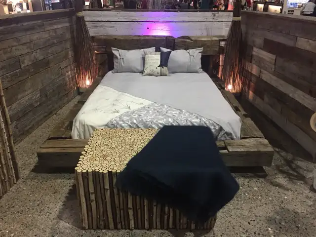 Lits écoresponsables en poutres de granges in Beds & Mattresses in Laval / North Shore - Image 9