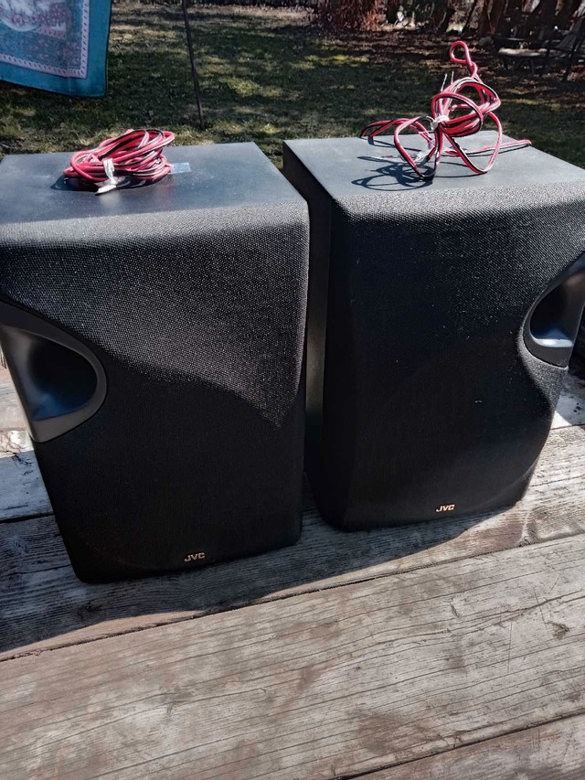 Pair Of JVC Bookshelf Speakers, Wires included in Speakers in Oshawa / Durham Region - Image 3