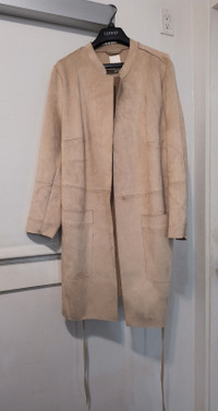 H&M Ladies Coat,  Beige color, like new, 40 $