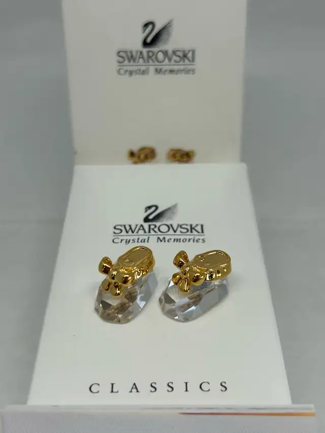 SWAROVSKI BABY SHOES in Arts & Collectibles in Oshawa / Durham Region - Image 2