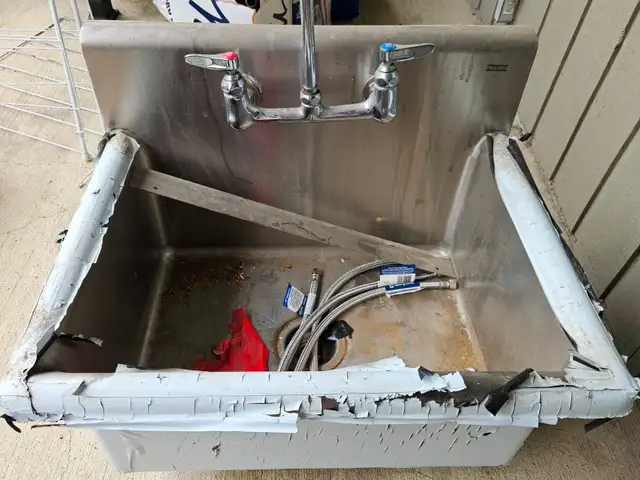 Stainless sink and faucet in Plumbing, Sinks, Toilets & Showers in Calgary - Image 4