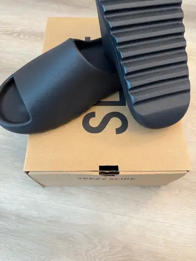 Yeezy men’s slides size 9, View more