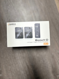 Comics BoomX-D 2.4G Digital 1-Trigger-2 Wireless Microphone