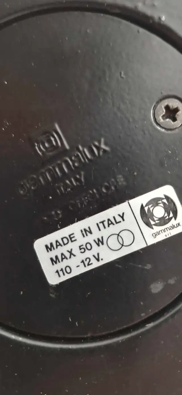 Vintage italian halogen lamp (table lamp) from the 80s in Indoor Lighting & Fans in Ottawa - Image 9