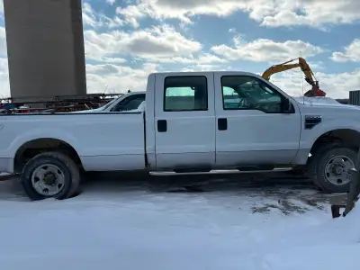 2008 F-550 XLT 4X4 Super Duty V8 Powerstroke BLOWN 6.4L MOTOR Good Transmission Willing to sell Flat...